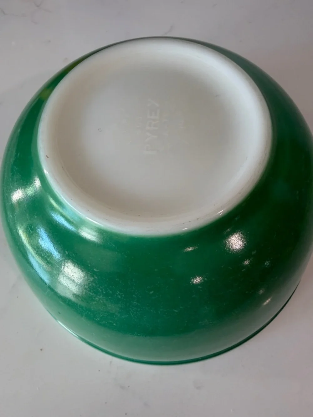 Vintage Pyrex Green Milk Glass 2 1/2 Qt Medium Mixing Bowl Nesting